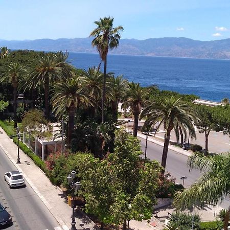 La Casa Di Aurora Villa Reggio di Calabria Exterior photo